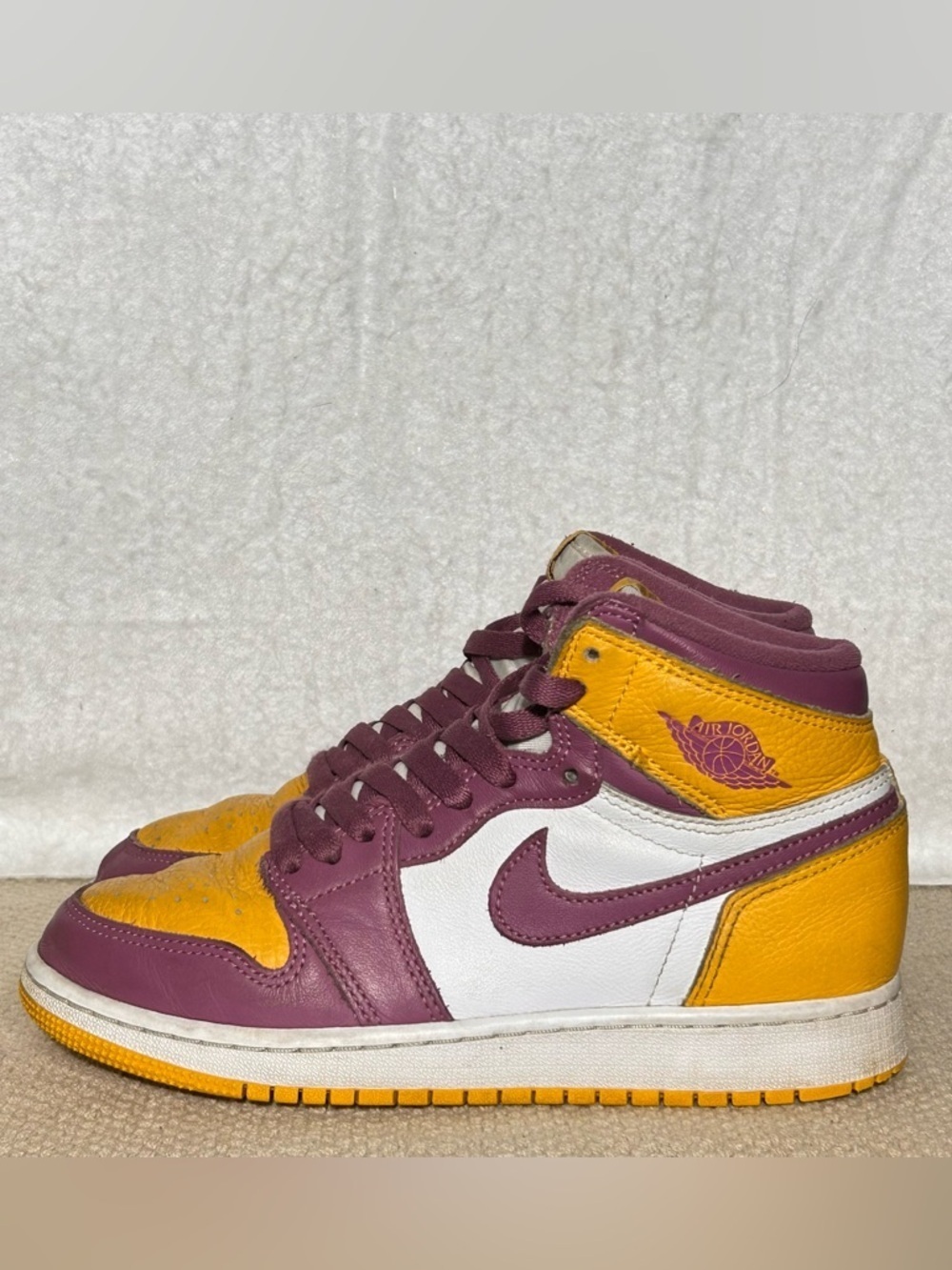 Nike Air Jordan 1 Retro High OG Brotherhood Leather Sneakers Shoes Kids SZ 4.5Y - Picture 2 of 13